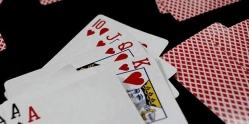 Chơi bài binh xập xám